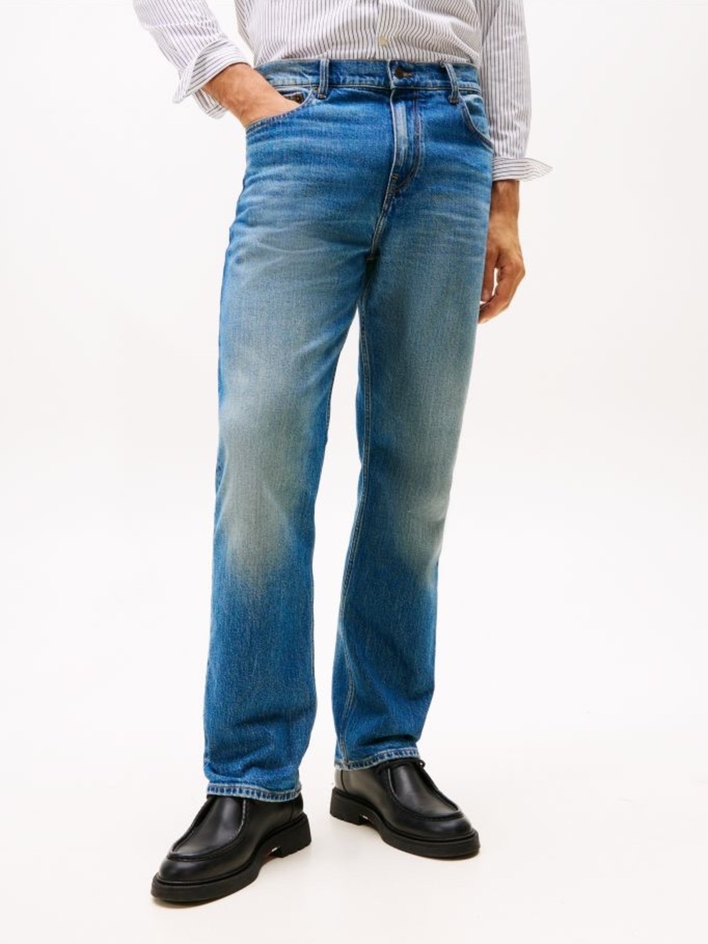 Tommy Hilfiger Jeans size 34/32 Classic Straight Fit Men's Jeans in Light Blue
